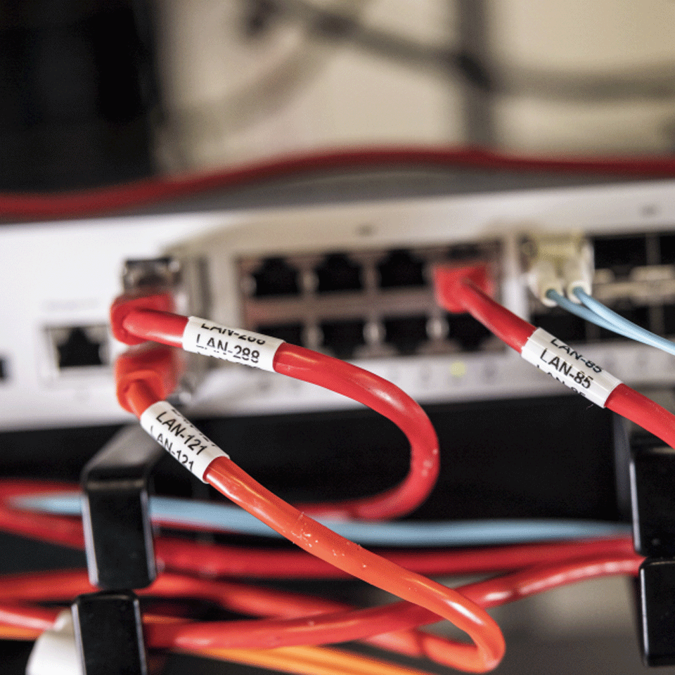 Brother Brother PT-E310 SERIJOS  Pro ženklinimo aparatas su  nešiojimo dėklu